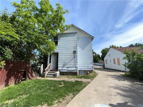 12935 Mcgowan Avenue Cleveland OH 44135