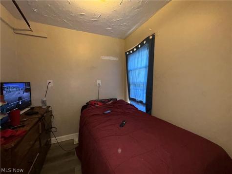 12935 Mcgowan Avenue Cleveland OH 44135