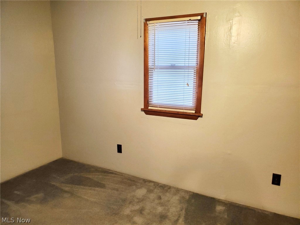 322 10th Street Wellsville OH 43968