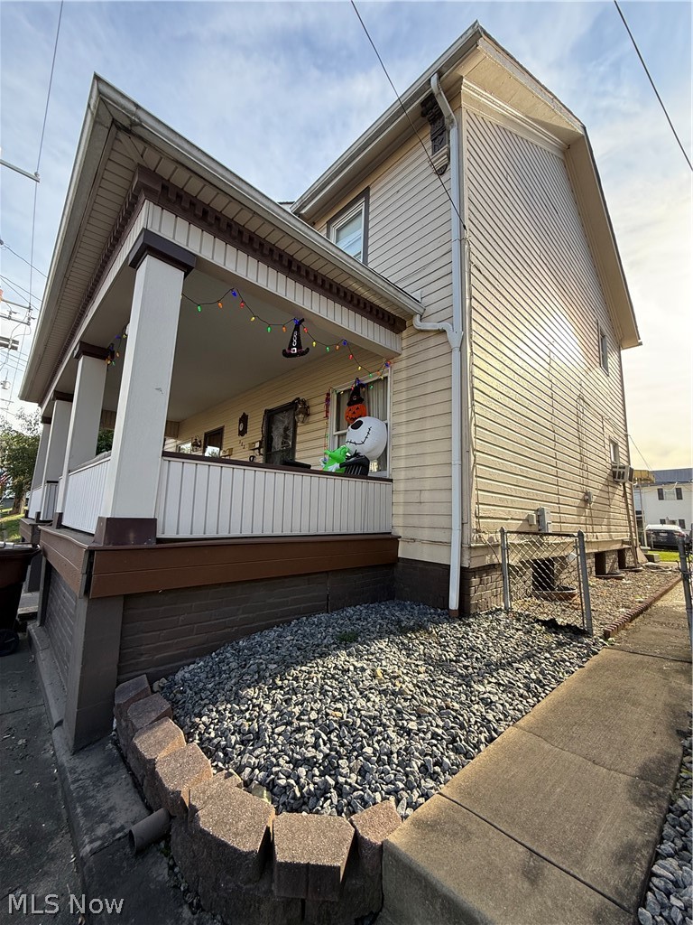 322 10th Street Wellsville OH 43968