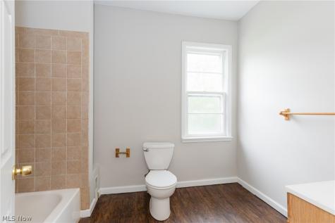 6716 Fullerton Avenue Cleveland OH 44105