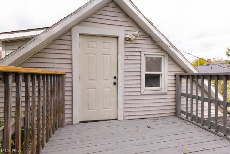 6716 Fullerton Avenue Cleveland OH 44105