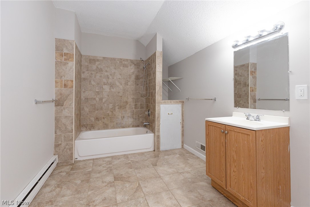 6716 Fullerton Avenue Cleveland OH 44105