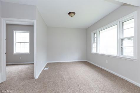 6716 Fullerton Avenue Cleveland OH 44105