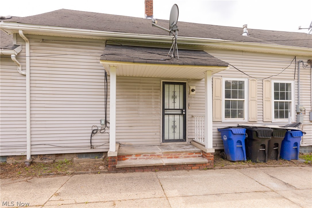 6716 Fullerton Avenue Cleveland OH 44105