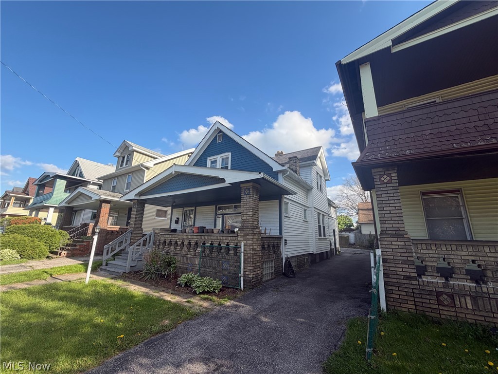 11116 Lardet Avenue Cleveland OH 44104