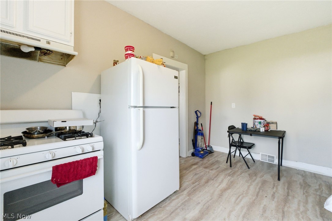 3672 E 144th Street Cleveland OH 44120