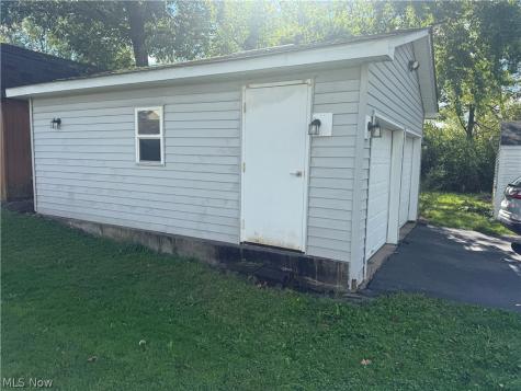 117 Gilbert Avenue Niles OH 44446