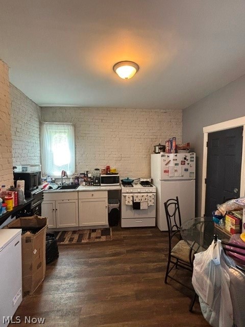 7112 Ottawa Road Cleveland OH 44105