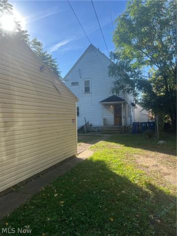7204 Clark Avenue Cleveland OH 44102