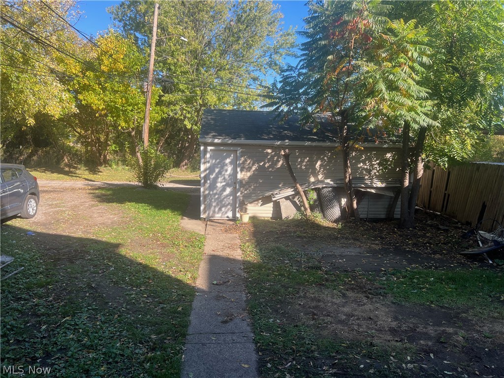 7204 Clark Avenue Cleveland OH 44102