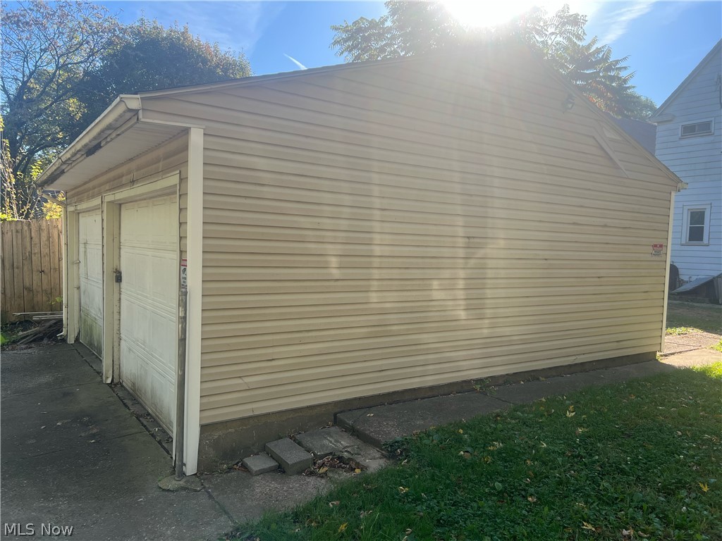 7204 Clark Avenue Cleveland OH 44102