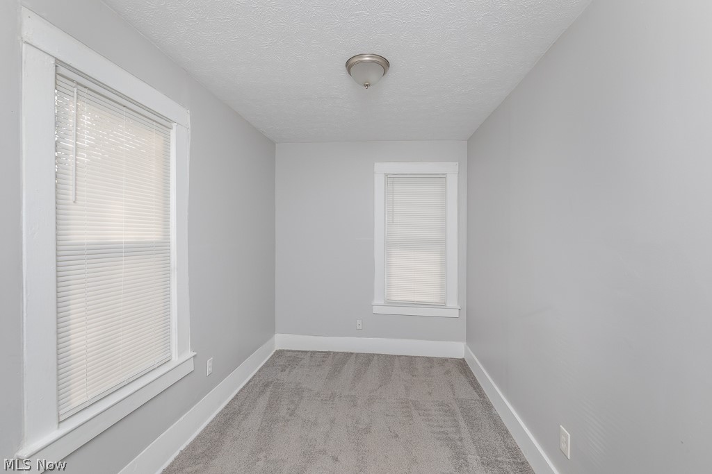 637-639 E 102nd Street Cleveland OH 44108