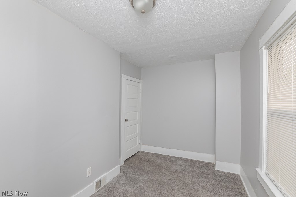 637-639 E 102nd Street Cleveland OH 44108