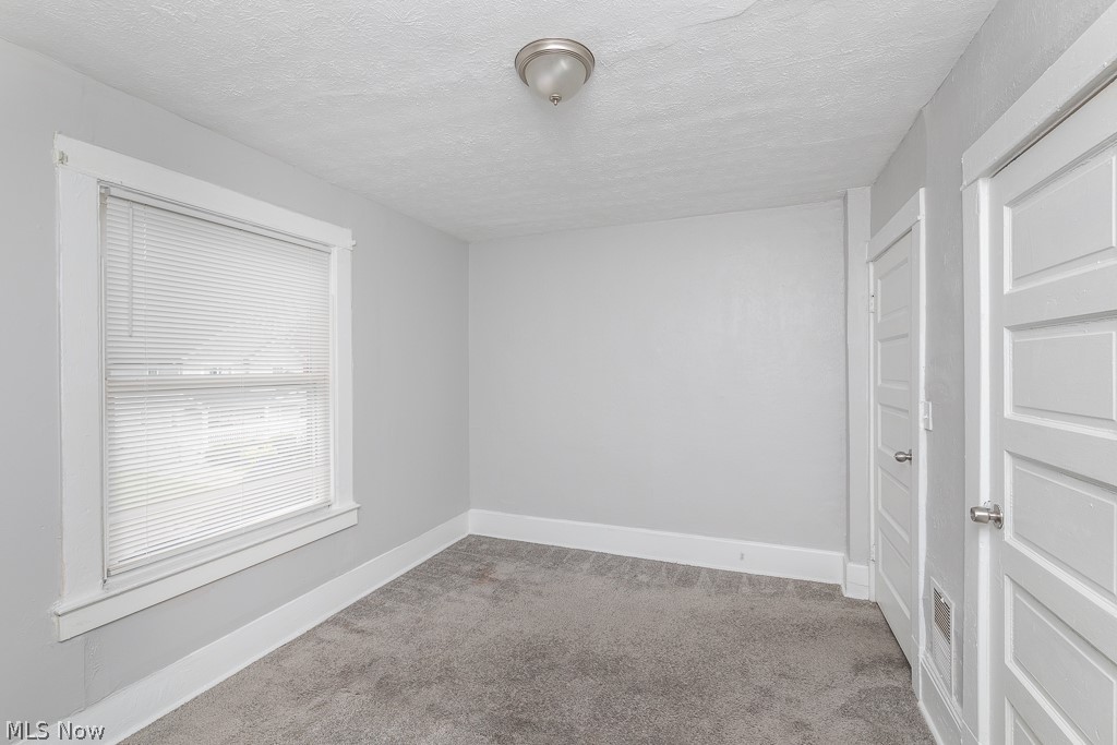 637-639 E 102nd Street Cleveland OH 44108