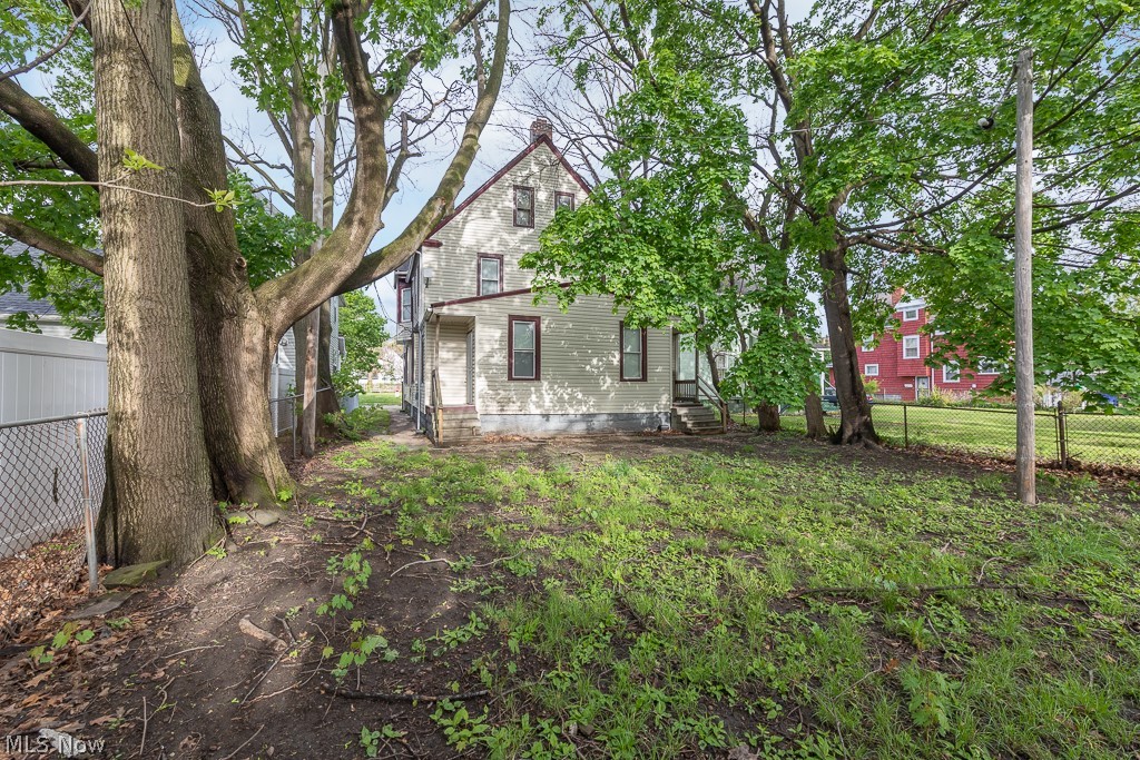 637-639 E 102nd Street Cleveland OH 44108
