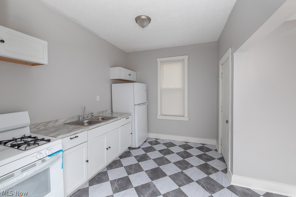637-639 E 102nd Street Cleveland OH 44108