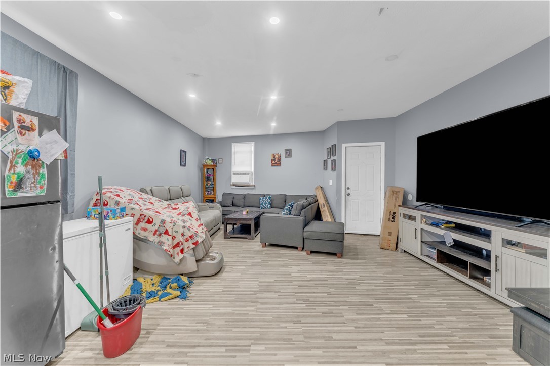 9907 Denison Avenue Cleveland OH 44102