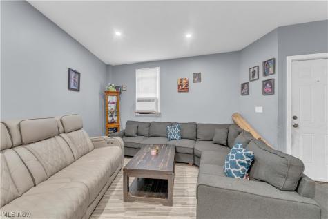 9907 Denison Avenue Cleveland OH 44102
