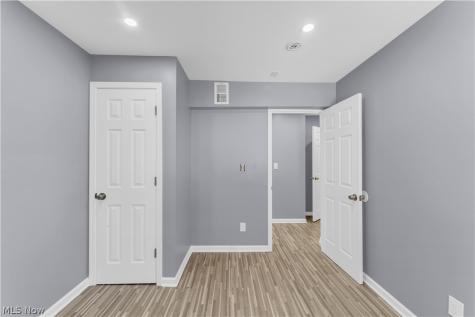 9907 Denison Avenue Cleveland OH 44102