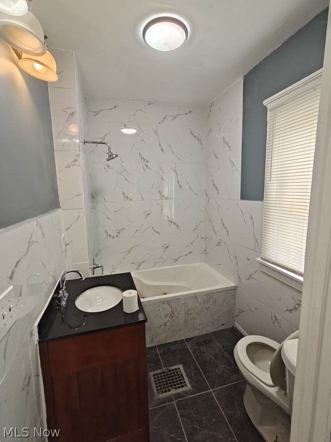 18402 Melville Road Cleveland OH 44110