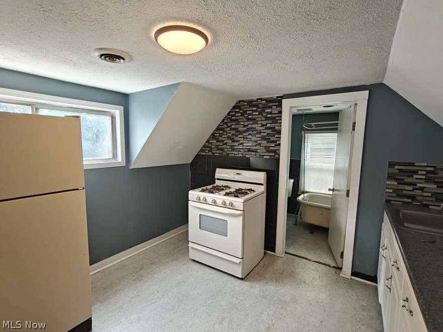 18402 Melville Road Cleveland OH 44110
