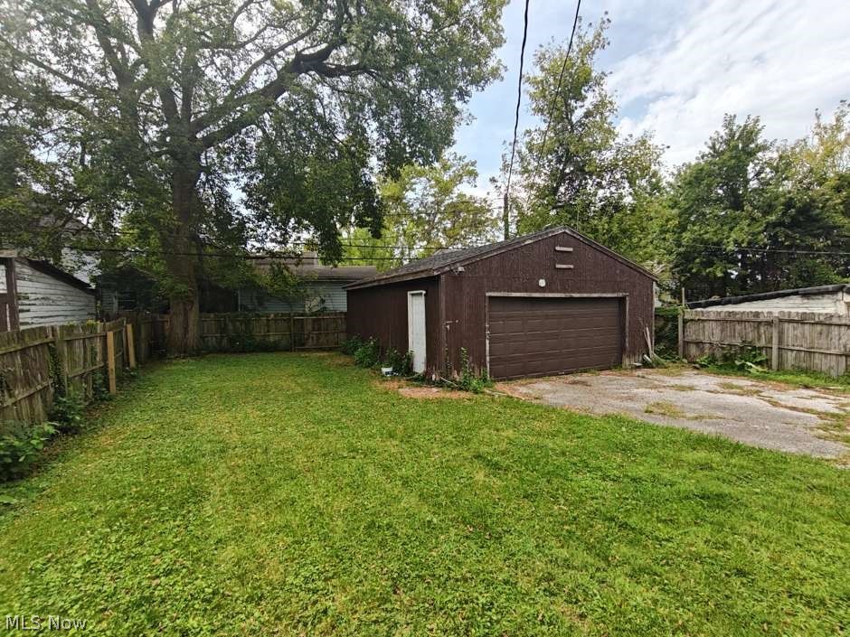 18402 Melville Road Cleveland OH 44110