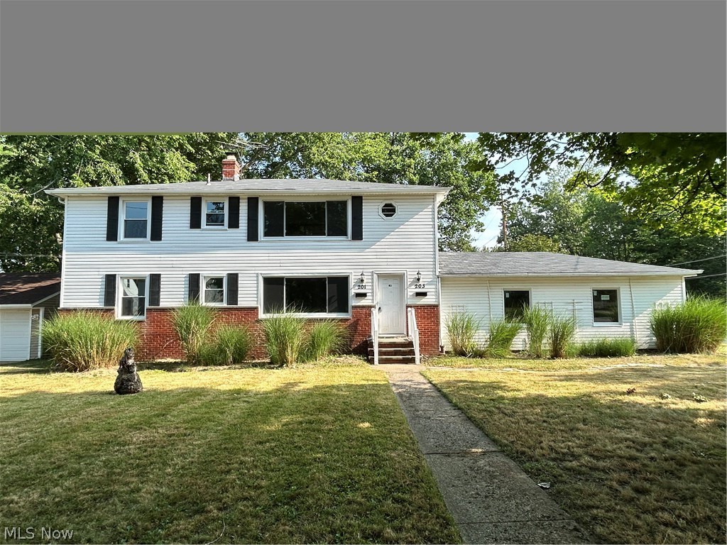 201 W Glendale Street Bedford OH 44146