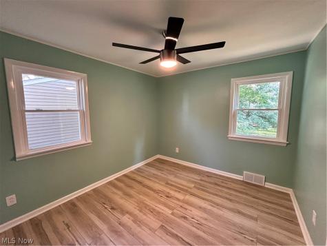 201 W Glendale Street Bedford OH 44146