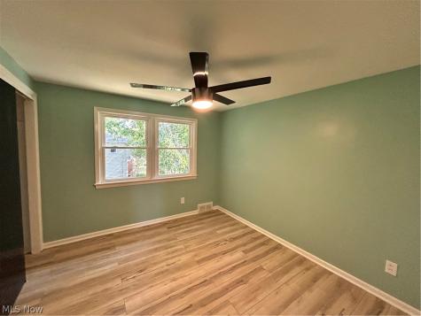 201 W Glendale Street Bedford OH 44146