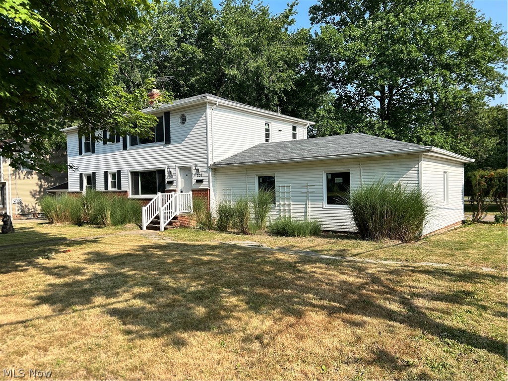 201 W Glendale Street Bedford OH 44146