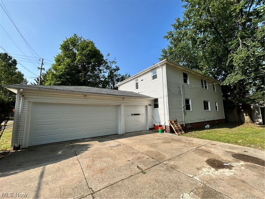 201 W Glendale Street Bedford OH 44146