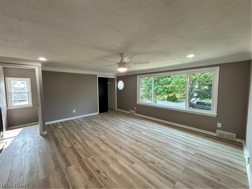 201 W Glendale Street Bedford OH 44146