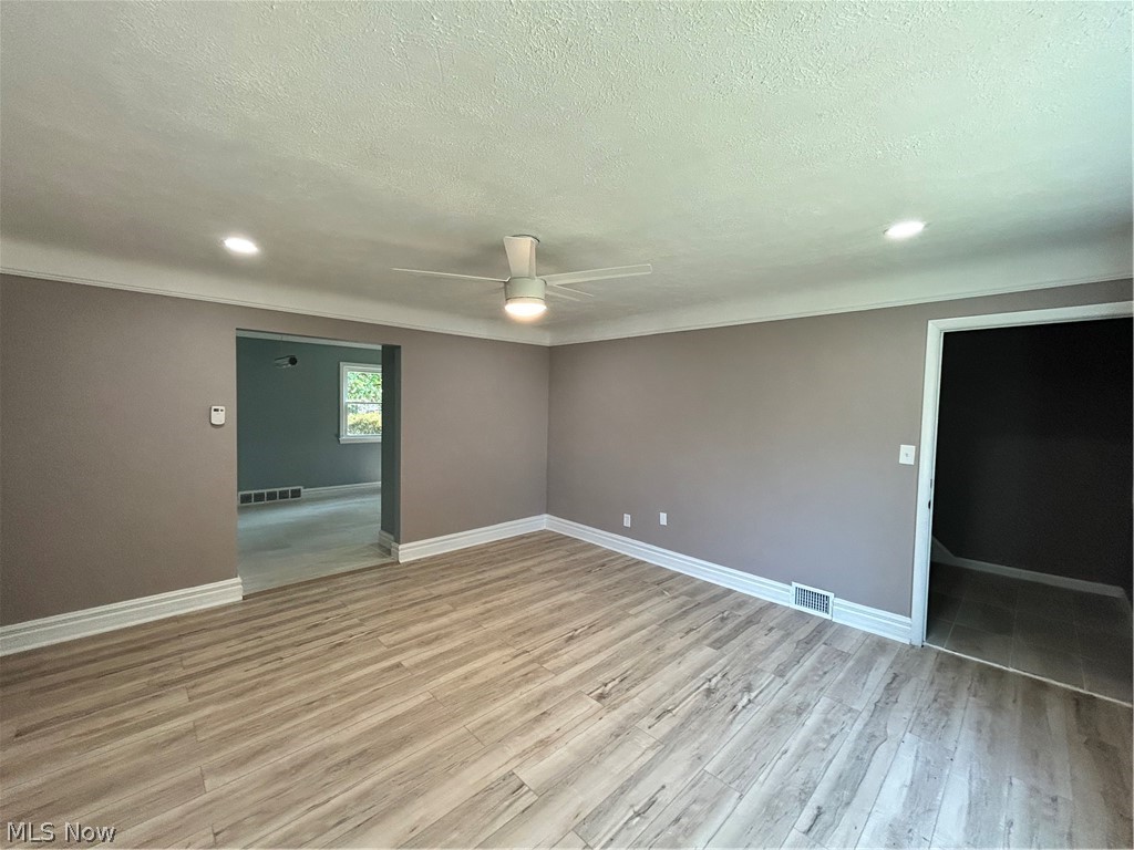 201 W Glendale Street Bedford OH 44146