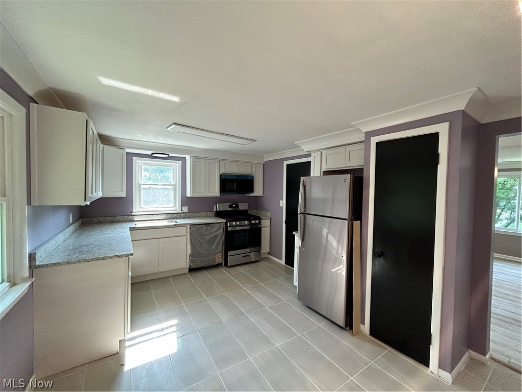 201 W Glendale Street Bedford OH 44146