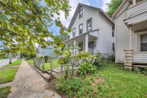 1352 Giddings Avenue Cleveland OH 44103