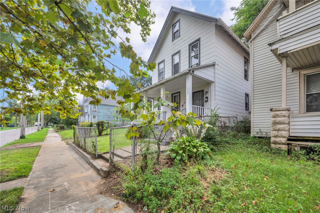 1352 Giddings Avenue Cleveland OH 44103