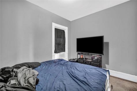 1352 Giddings Avenue Cleveland OH 44103