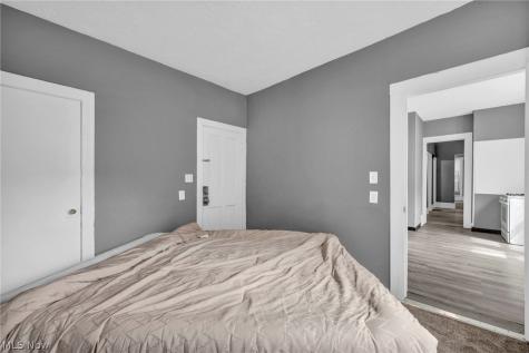 1352 Giddings Avenue Cleveland OH 44103