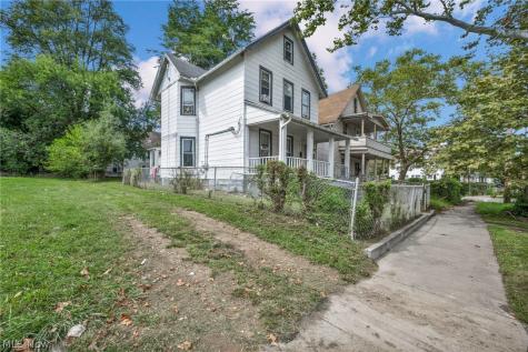 1352 Giddings Avenue Cleveland OH 44103