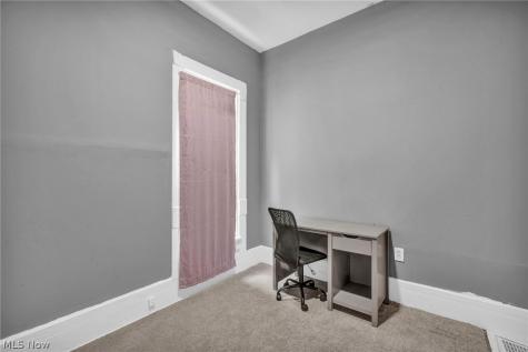 1352 Giddings Avenue Cleveland OH 44103