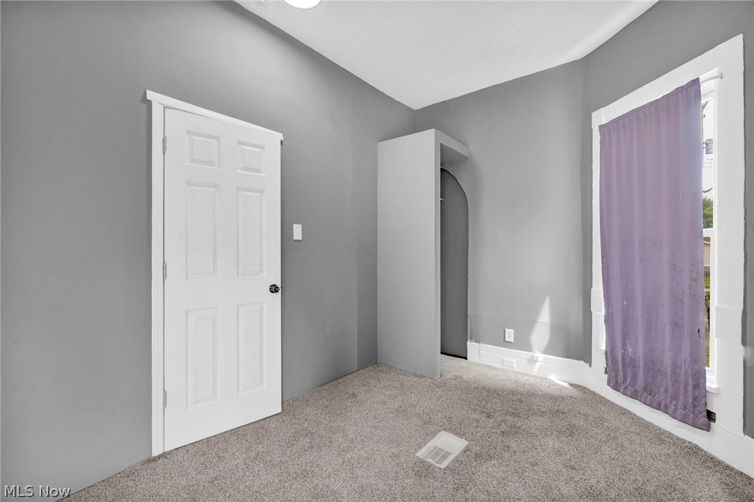 1352 Giddings Avenue Cleveland OH 44103