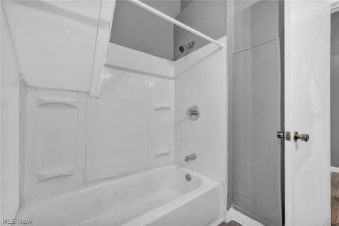 1352 Giddings Avenue Cleveland OH 44103