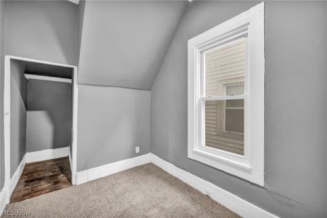 1352 Giddings Avenue Cleveland OH 44103