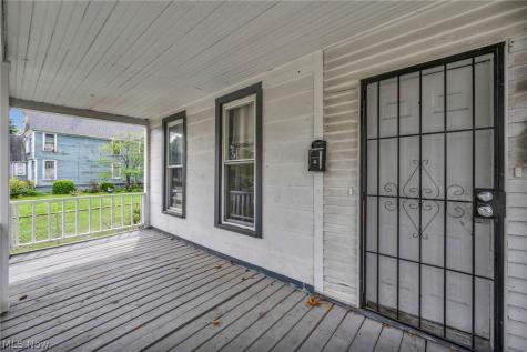 1352 Giddings Avenue Cleveland OH 44103