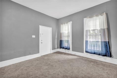 1352 Giddings Avenue Cleveland OH 44103