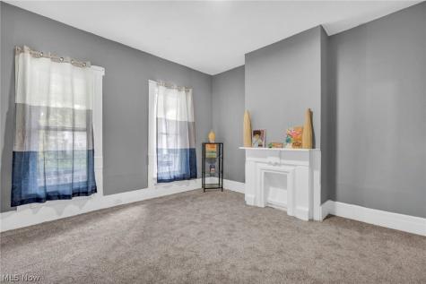 1352 Giddings Avenue Cleveland OH 44103