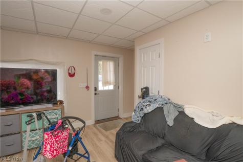8242-8244 Navarre Road SW Massillon OH 44646