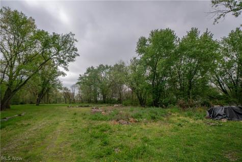 8242-8244 Navarre Road SW Massillon OH 44646