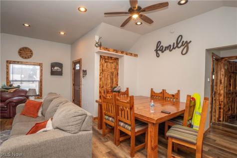 8242-8244 Navarre Road SW Massillon OH 44646